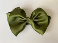 Image 3 of Iris hair bow