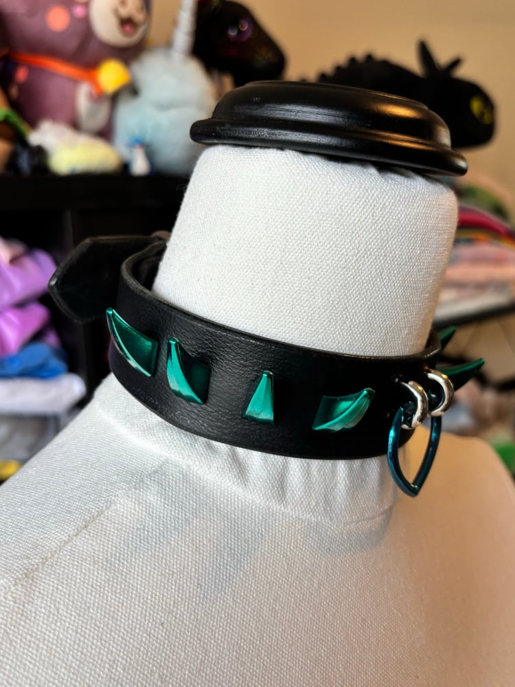 Image of Turquoise Black Leather Collar