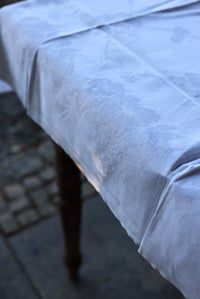 Image 4 of 1 Tischdecke mit Trauben, 1.10x 1.50m