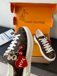 Image 5 of ROMANCE BROWN RUNNERS