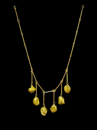 Green keshi necklace 