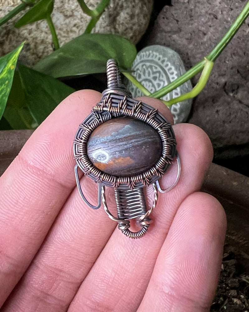 Image of Traditional Eye Pendant - Tiger Iron
