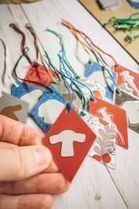 Image 4 of REUSABLE gift tag set