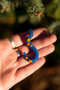 “blue cheese” tentacle pendant