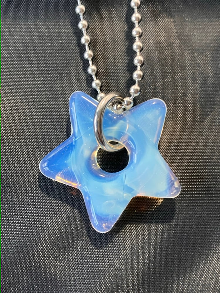 Image of opaline star