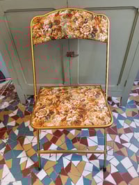 Image 1 of Chaise pliante revisitée