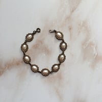 Image 2 of THE ‘ELYSIA’ PEARL BRACELET 
