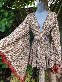 Image 2 of Stevie Co ord set -i can buy myself Flowers
