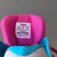Image 5 of size: us8.5W uk6.5 eu40 cm25.5