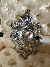 Image 6 of Ex-voto en forme de cœur sacré GR (pour Grâce rendue) en métal plaqué argent!  XIX eme siècle