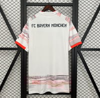 Image 3 of Bayern 25/26 Away