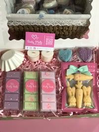 Image 3 of Spring / Easter gift box 