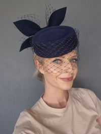 Image 4 of 'Winnie' in Navy