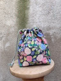 Image 2 of Bolso CAPACHA HORTENSIAS verde