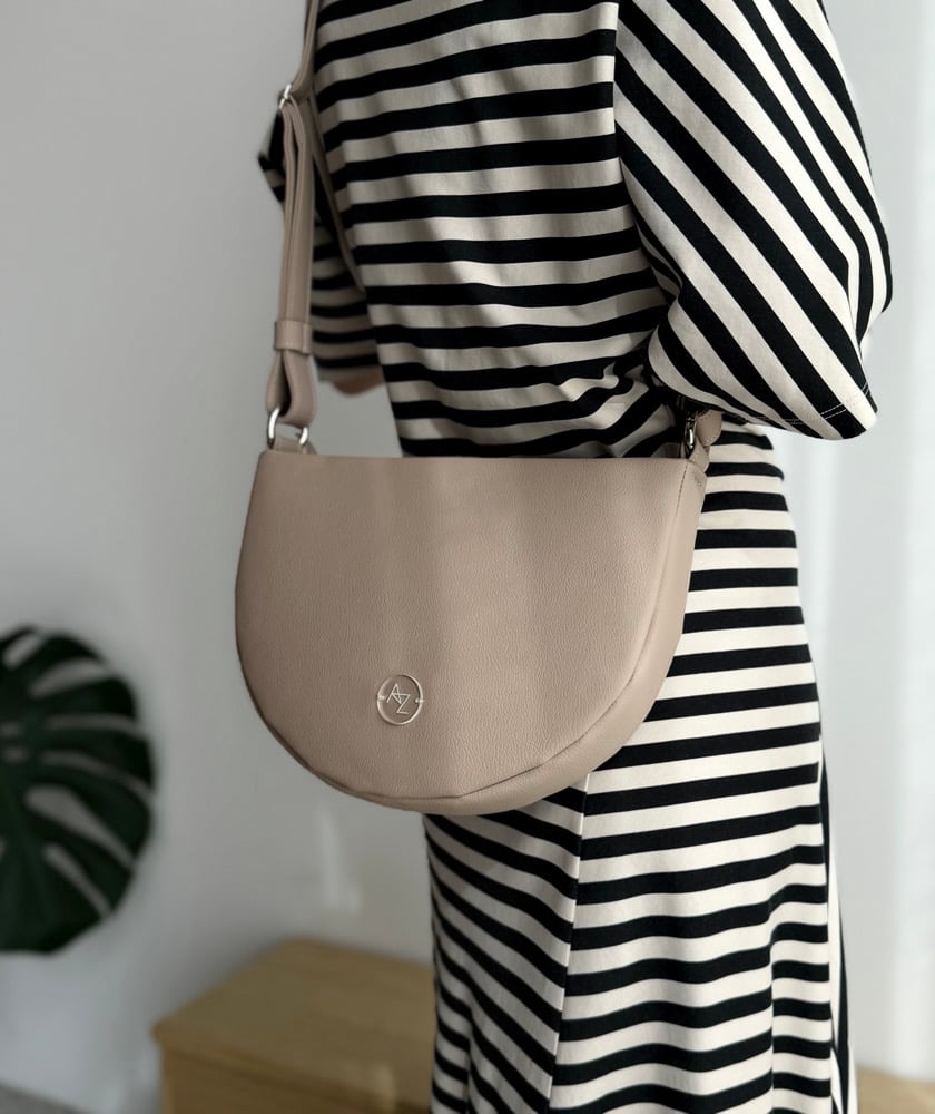 Image of Halfmoon M Taupe