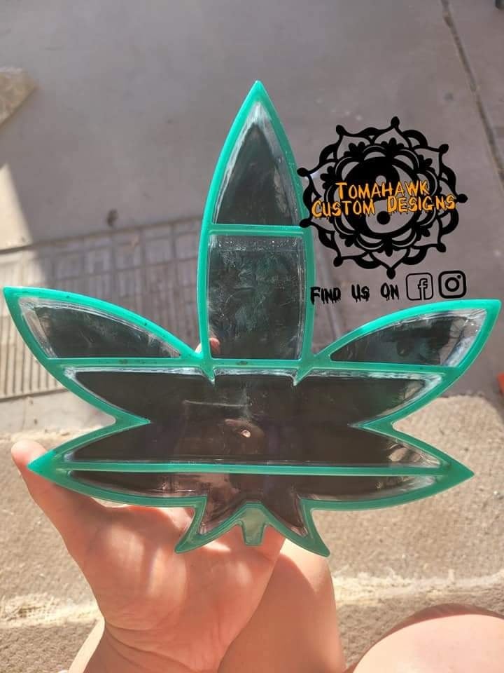Image of Maple leaf shelf
