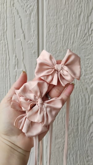 Image of Still bows