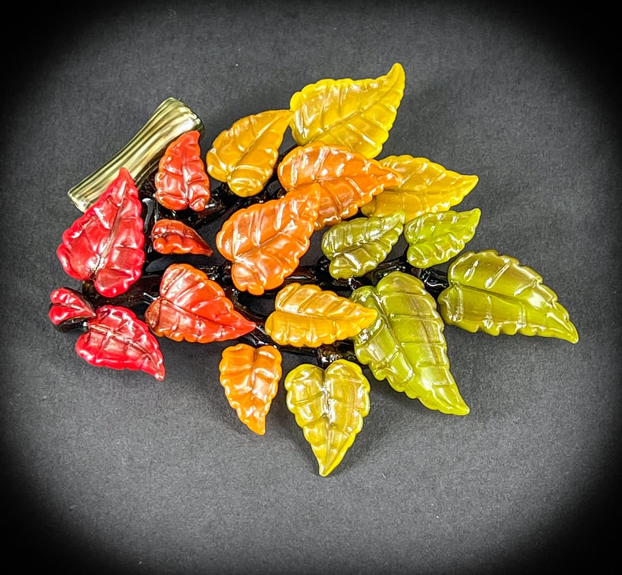 Image of Fall Fades 2025 Leaf Vine Pendant 13