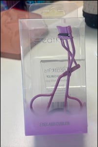 Image 1 of Beauty Creations Eyelashes Curler Purple