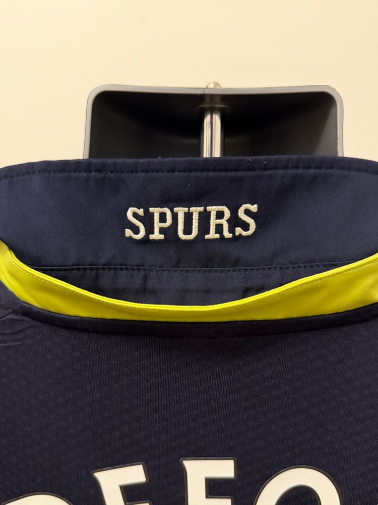 Image of PRE ORDER: Tottenham Hotspur “DEFOE 18” 2010/11 Third Shirt + PL patches (L)