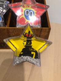 Image 10 of Snow shaped Rock ‘n’ Roll snow globes