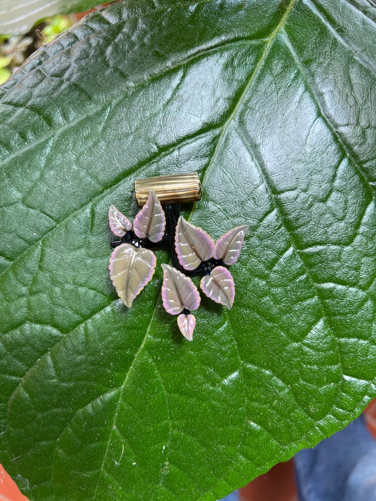 Image of 8 Leaved Purple Fade Leaf Pendant