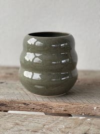 Image 1 of Vase Mellem Oliven2