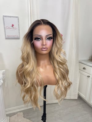 Image of Lyla luxury (ready to ship)