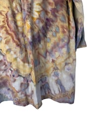 Image 10 of M Cotton Forager Top in Earthy Spiral Ice Dye
