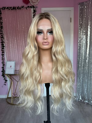 Image of human hair honey blonde (ready to ship)