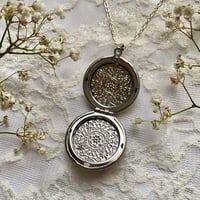 Image 4 of THE BABY’S BREATH FLORAL LOCKET