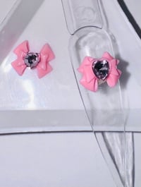 Pink bow