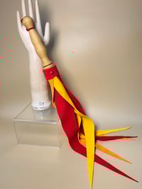 Image 2 of Phoenix Stingy Dragon tongue flogger