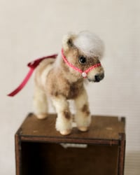 Image 2 of pipe cleaner Bella the Shetland pony