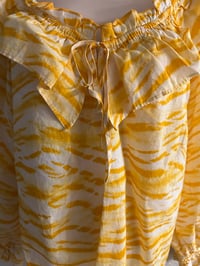 Image 7 of New Medium international concepts top  #779*8