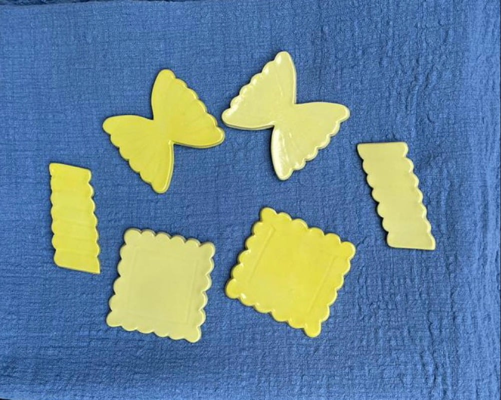 CERAMIC PASTA BROOCHES 