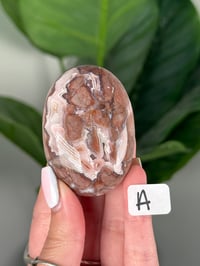 Image 1 of SANGRIA LACE AGATE PALM STONES LOT 1