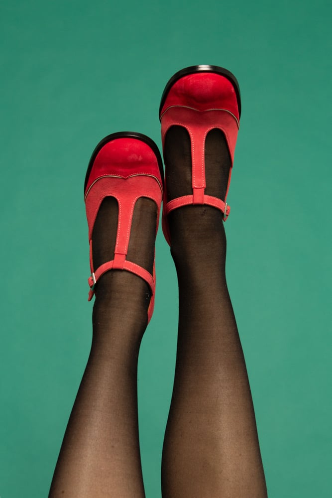 Image of Zapato ante Cereza Tacón Medio