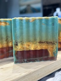 Image 3 of White Lily & Aloe Soap