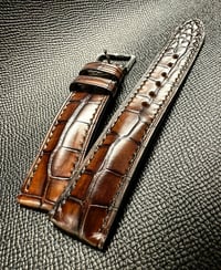 Image 1 of Double patina brown Alligator - Padded Horizontal Cut