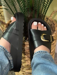 Jona Sandal 