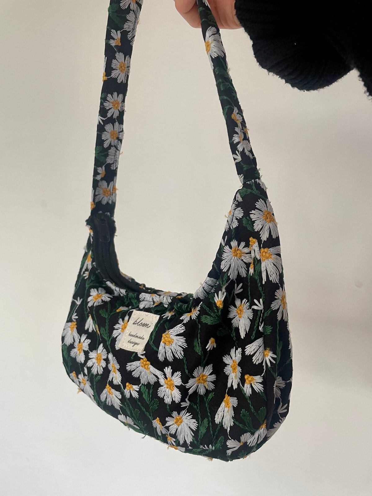 Daisy 2025 baguette bag