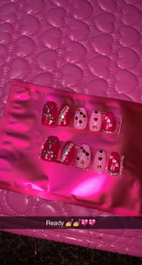 Valentines Hearts Press Ons 