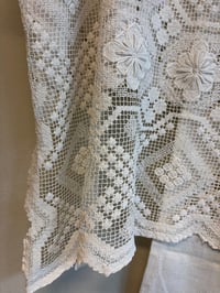 Image 13 of Daisy top, white (one size)