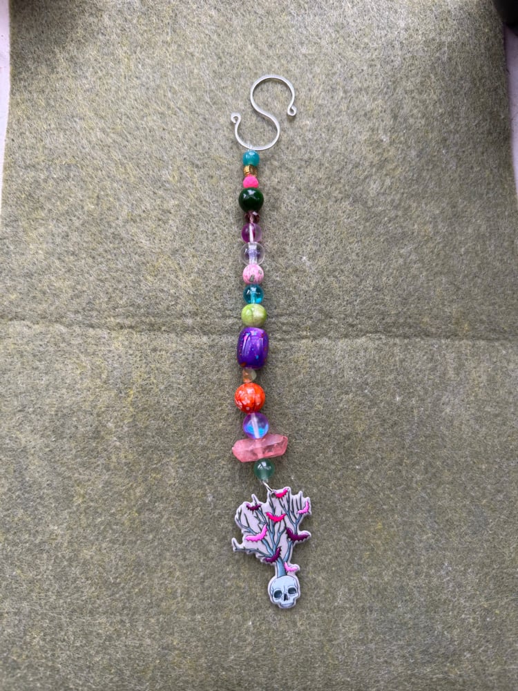 Image of Bat and skull plant charm 💀🦇