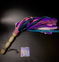 Image 4 of Sassy Stinger Flogger