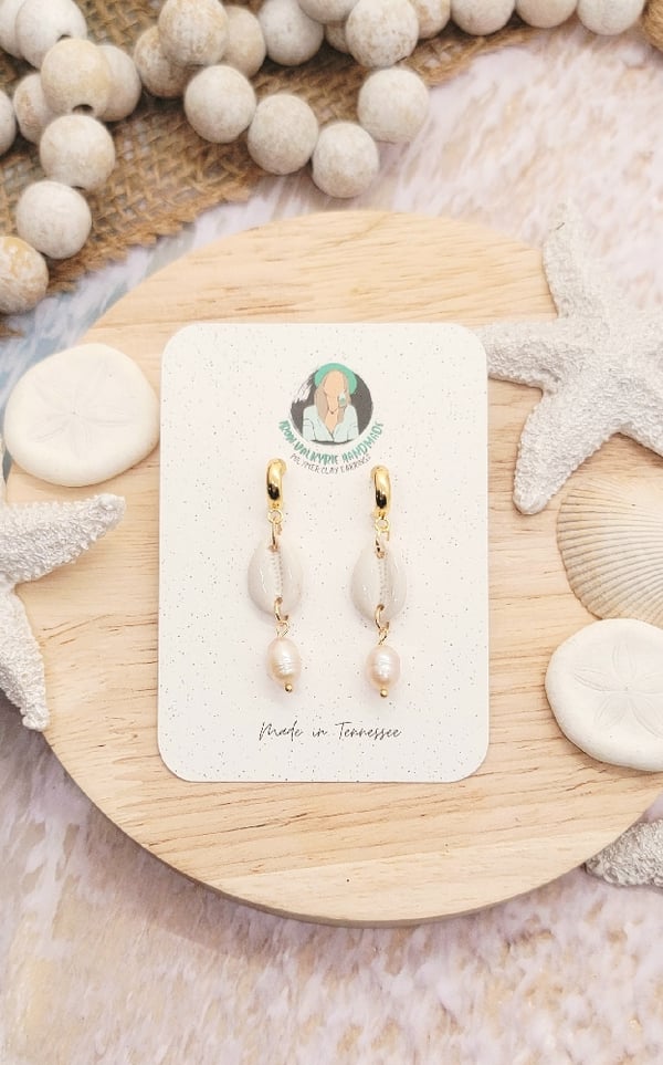 Image of Freshwater Pearl Cowrie Dangles 