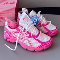 Image 1 of 2 sizes: us5.5kids/eu38, us6.5kids/eu39.5