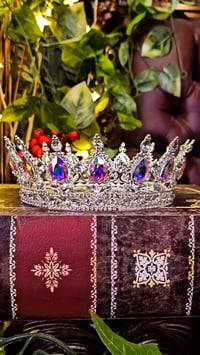 Image 1 of 👑The Armored Kingdom Holographic Queens Crown (Silver)