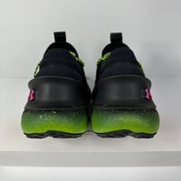 Image 3 of UNDER ARMOUR HOVR PHANTOM 3 AMP BLACK LIME SURGE MENS RUNNING SHOES SIZE 9.5 GREEN PINK NEW